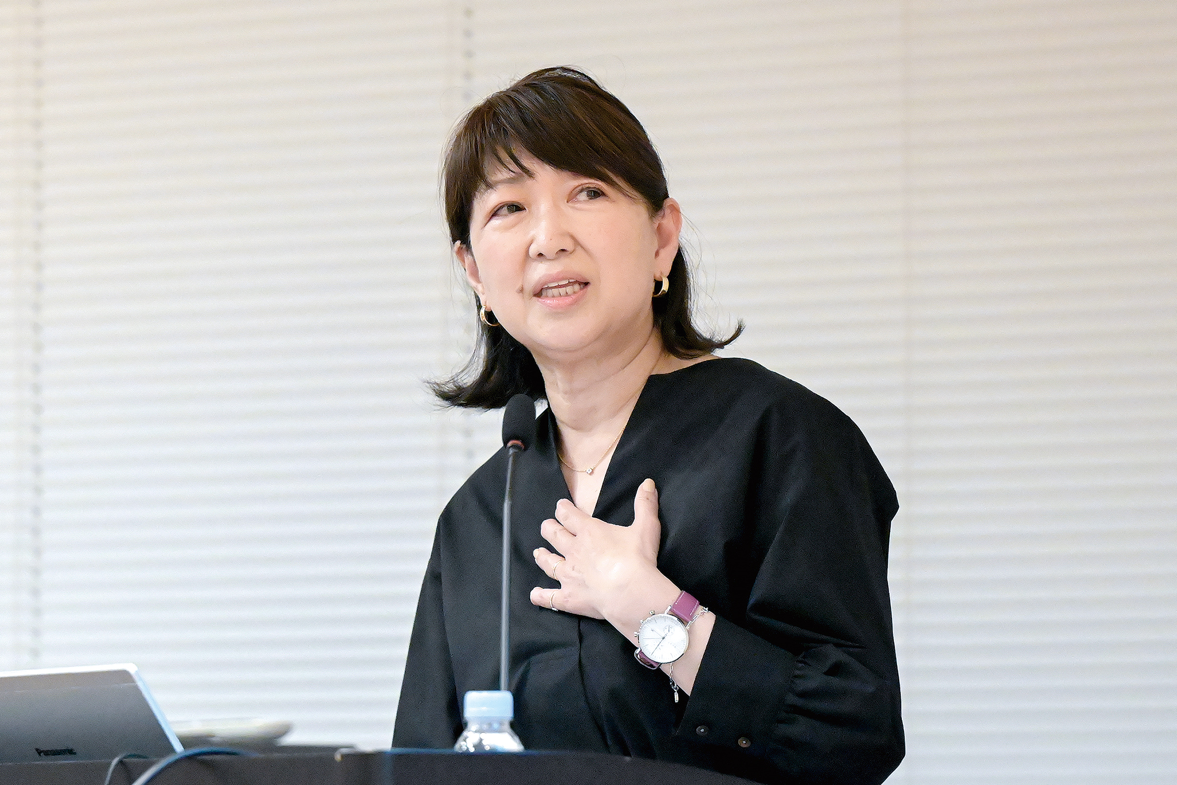 西島悦子さま